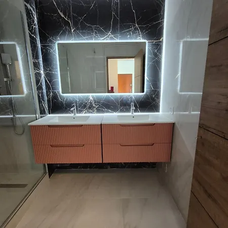 Le Bellevue Apartment